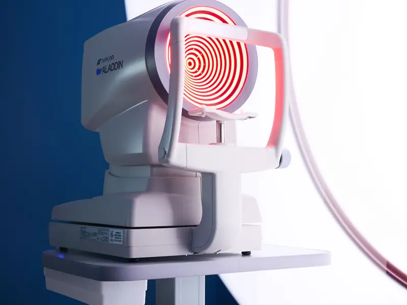 Биометр Topcon ALADDIN для расчёта искусственного хрусталика в RB CLINIC