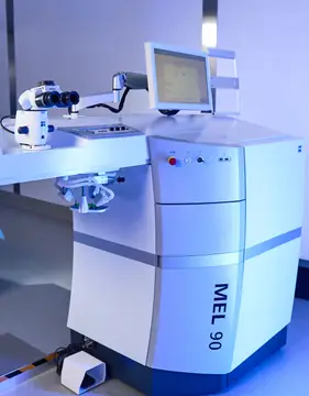 Эксимерный лазер ZEISS MEL 90, на котором делают ФРК в RB CLINIC