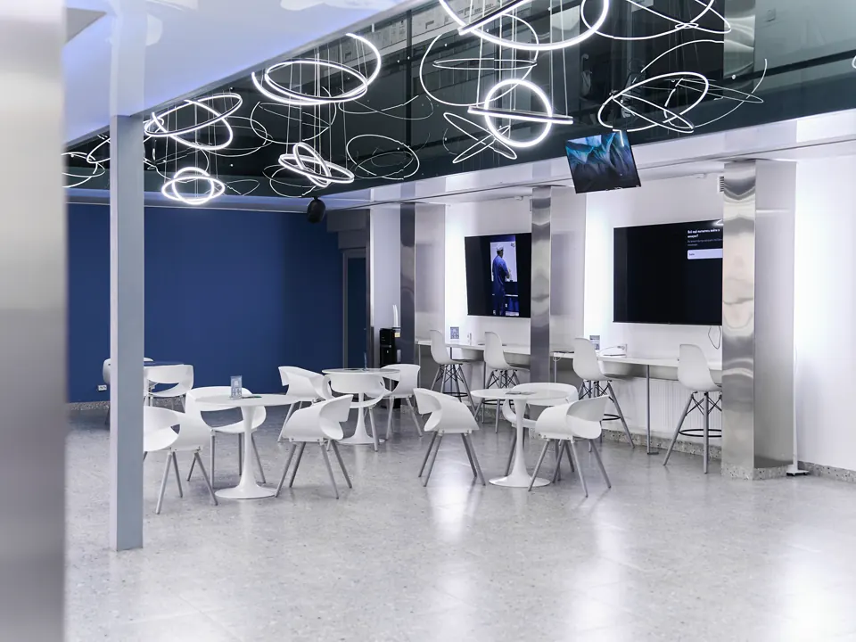 Холл клиники RB CLINIC