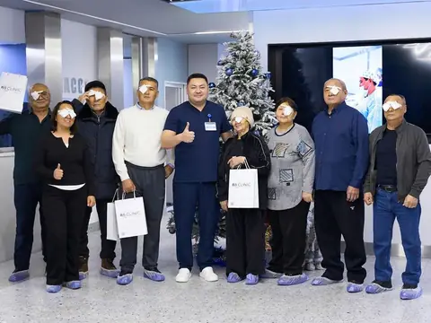 Пациенты RB CLINIC в холле в день замены хрусталика, снимок 7 из 56